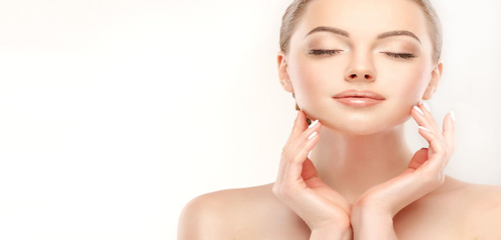 Hazte una limpieza facial profunda y conoce sus beneficios: